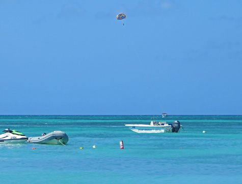 Parasailing on Aruba